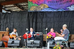 Kettle River Music Festival 2021 — be038f_247e380778e346df9aeff850d6038053~mv2