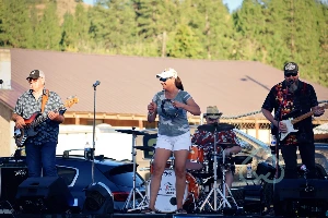 Kettle River Music Festival 2022 — be038f_102eb643ff9f4fa39ad82c6c1c7b1f7d~mv2